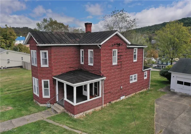 Homes for sale in Pennsboro, WV | 705 Main St, Pennsboro, WV 26415 | MLS# 5165117