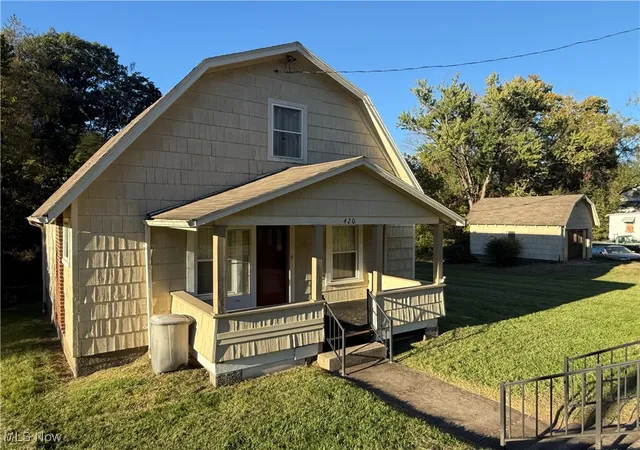 Homes for sale in Parkersburg, WV | 420 Marrtown Road, Parkersburg, WV 26101 | MLS# 5165605
