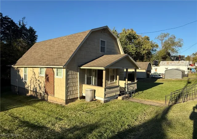 Homes for sale in Parkersburg, WV | 420 Marrtown Road, Parkersburg, WV 26101 | MLS# 5165605
