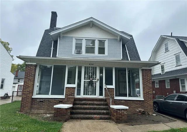 Homes for sale in Akron, OH | 434 Hillwood Dr, Akron, OH 44320 | MLS# 5165657