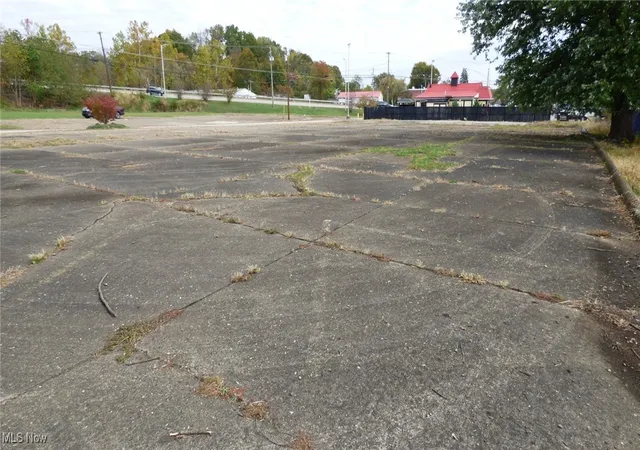 2nd image of 2710 Broadway Avenue Extension, Parkersburg, WV 26101 | MLS# 5166728
