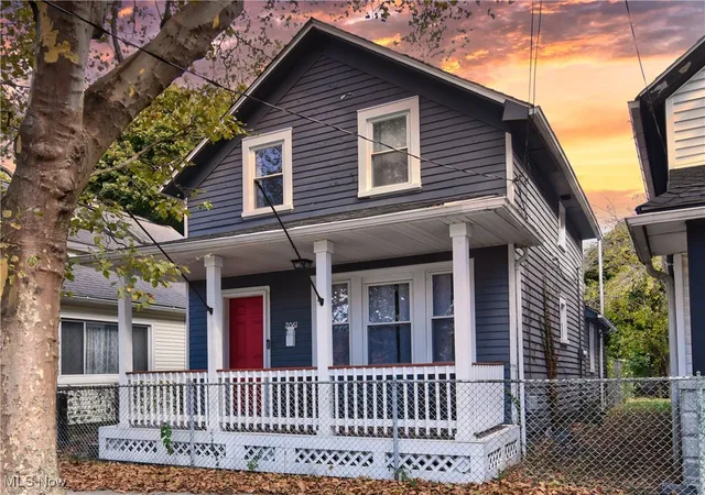 Homes for sale in Cleveland, OH | 2061 W 33rd St, Cleveland, OH 44113 | MLS# 5166033