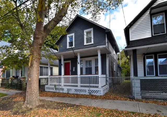 Homes for sale in Cleveland, OH | 2061 W 33Rd St, Cleveland, OH 44113 | MLS# 5166033