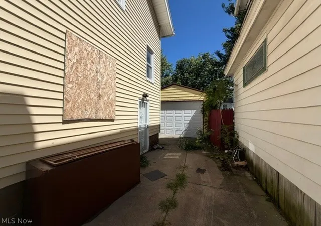 Photo 3 of Single family home for sale at 475 E 118Th St, Cleveland, OH 44108 | MLS# 5166850 | Listing updated on 2026-08-28