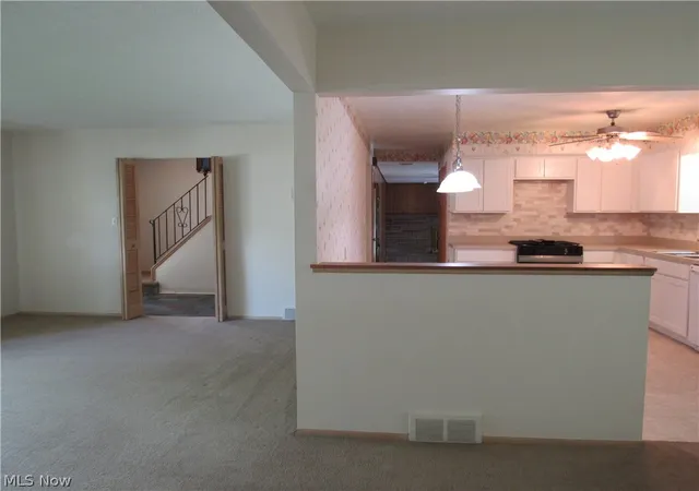 2nd image of 4805 Maple Hill Dr, Seven Hills, OH 44131 | MLS# 5167855
