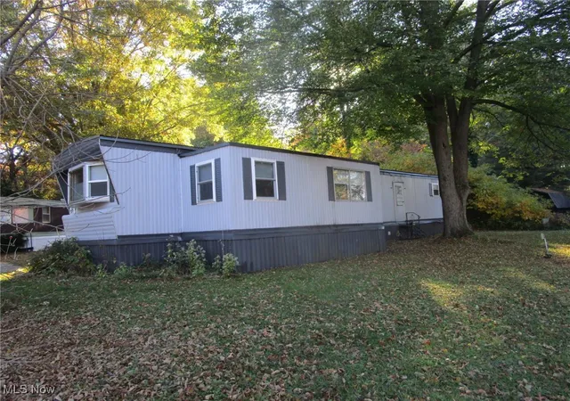 1st image of 1626 #165 E 51st St, Ashtabula, OH 44004 | MLS# 5167803