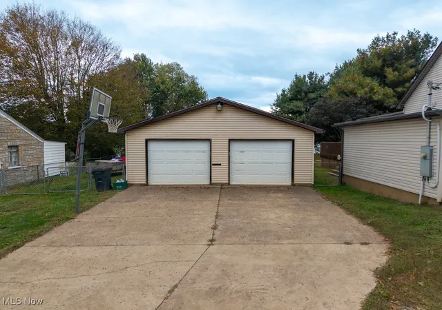 Photo 4 of Single family home for sale at 2902 23rd Street, Parkersburg, WV 26101 | MLS# 5168202 | Listing updated on 2026-06-26