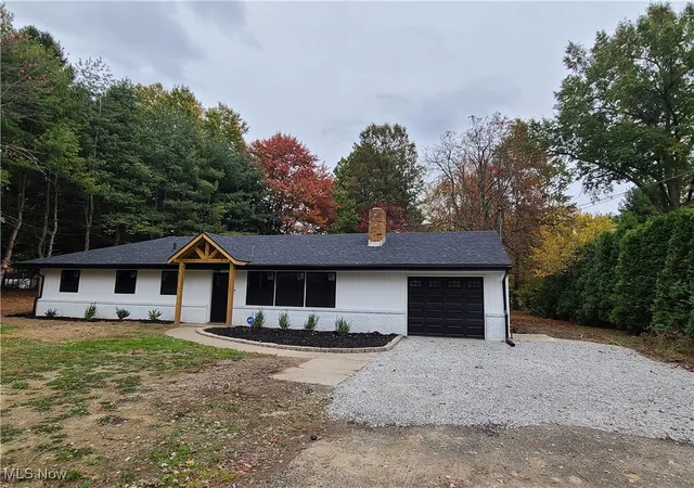 Homes for sale in Alliance, OH | 3116 Ridgehill Ave, Alliance, OH 44601 | MLS# 5168461
