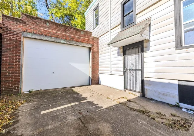 Homes for sale in Cleveland, OH | 1168 Norwood Rd, Cleveland, OH 44103 | MLS# 5165448