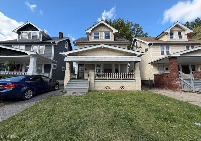 Homes for sale in Cleveland, OH | 1330 Elwood Rd, Cleveland, OH 44112 | MLS# 5170021