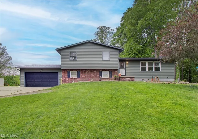 Photo 1 of Single family home for sale at 3637 Old Frg Rd, Rootstown, OH 44272 | MLS# 5168408 | Listing updated on 2026-08-26