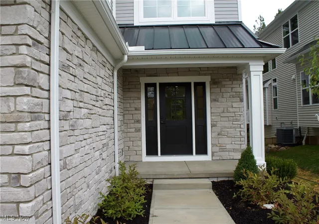 4th image of 107 Town Centre Dr, Broadview Heights, OH 44147 | MLS# 5166040