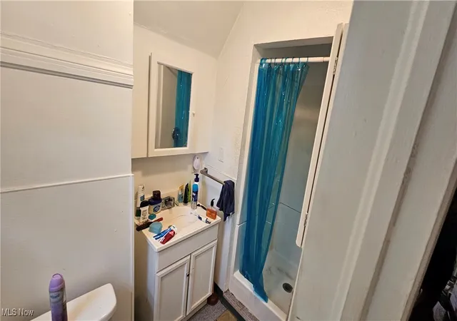4th image of 19326 Tyronne Ave, Cleveland, OH 44119 | MLS# 5170494