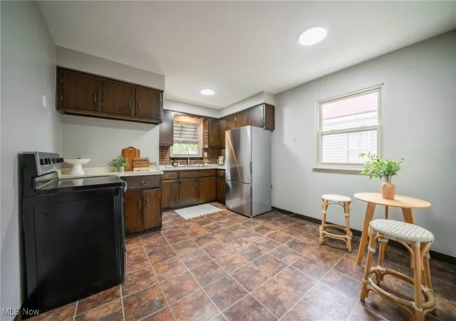 Photo 4 of Sale Pending at 3018 Center Dr, Cleveland, OH 44134 | MLS# 5171012 | Listing updated on 2026-07-16