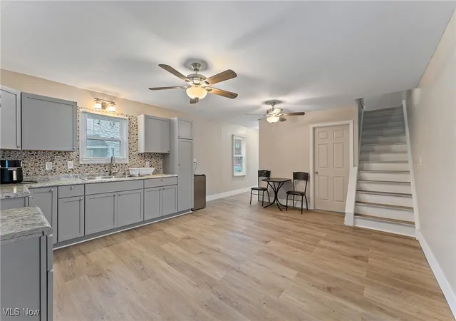 2nd image of 103 Gladstone St, Campbell, OH 44405 | MLS# 5170944
