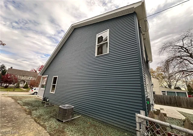 3rd image of 257 Outlook Ave, Youngstown, OH 44504 | MLS# 5166808
