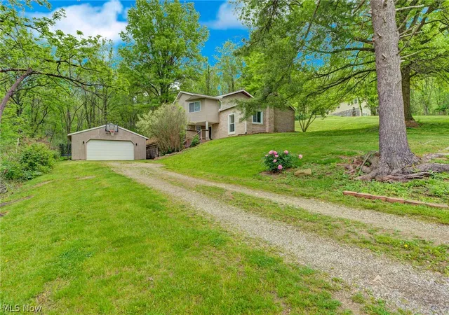 Photo 1 of Single family home for sale at 27 Delaware Trl, Malvern, OH 44644 | MLS# 5172918 | Listing updated on 2026-06-23