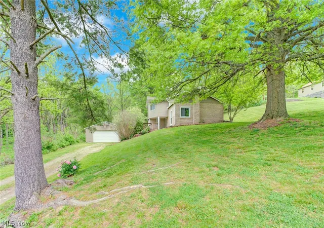 Photo 33 of Single family home for sale at 27 Delaware Trl, Malvern, OH 44644 | MLS# 5172918 | Listing updated on 2026-06-23
