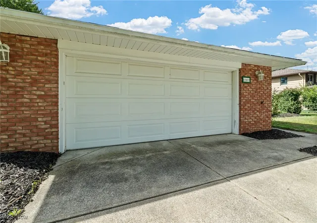 Homes for sale in Middleburg Heights, OH | 13467 Belfair Dr, Middleburg Heights, OH 44130 | MLS# 5172613