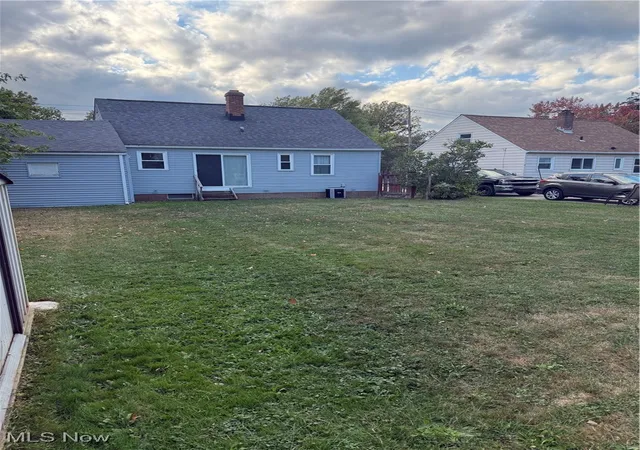 2nd image of 1719 E 300th St, Wickliffe, OH 44092 | MLS# 5171441