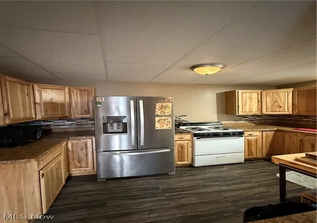 Homes for sale in Saint Marys, WV | 611 Riverside Dr, Saint Marys, WV 26170 | MLS# 5174595