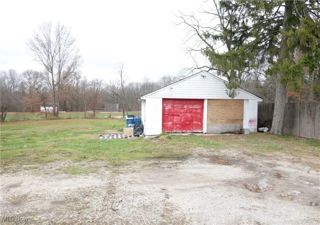 Listing Photo 2 - Condo for sale in building located at 6090 Manchester Rd, New Franklin, OH 44319 - Unit #
