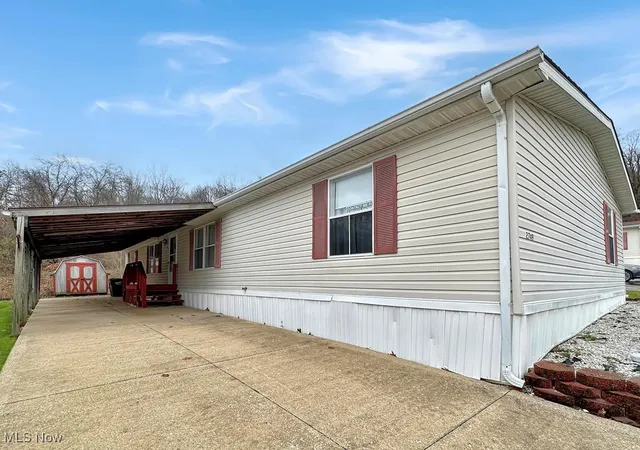 1st image of 2749 Deer Pass Dr Sw, Canton, OH 44706 | MLS# 5174690