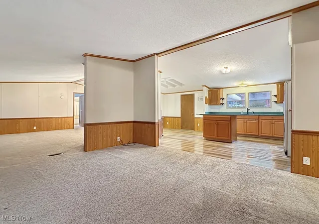 4th image of 2749 Deer Pass Dr Sw, Canton, OH 44706 | MLS# 5174690
