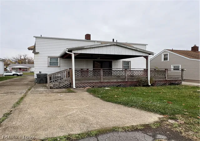 Photo 2 of Single family home for sale at 425 N Osborn Ave, Youngstown, OH 44509 | MLS# 5174749 | Listing updated on 2026-08-26