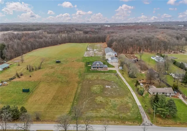 2nd image of 16449 S Boone Rd, Columbia Station, OH 44028 | MLS# 5172561