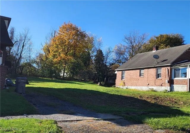 Photo 2 of Land for sale at 637 Lee Ave, Youngstown, OH 44502 | MLS# 5175890 | Listing updated on 2026-09-23