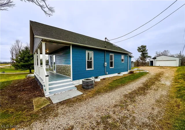 3rd image of 3895 Adamsville Rd, Zanesville, OH 43701 | MLS# 5176079
