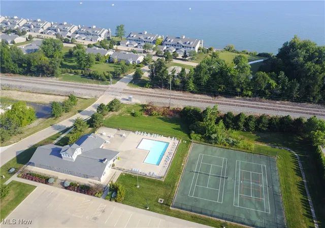 Listing Photo 2 - Condo for sale in building located at 1203 Whispering Shores, Vermilion, OH 44089 - Unit #