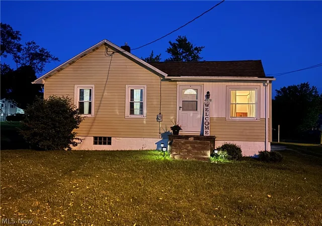 1st image of 4828 Damon Ave Nw, Warren, OH 44483 | MLS# 5176973