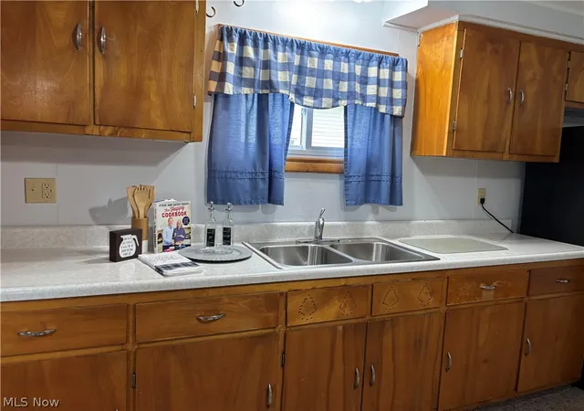 2nd image of 4828 Damon Ave Nw, Warren, OH 44483 | MLS# 5176973