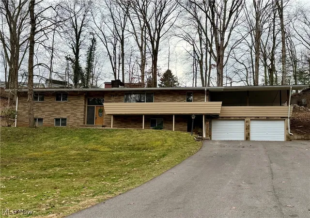 Homes for sale in Parkersburg, WV | 130 N Hills Dr, Parkersburg, WV 26104 | MLS# 5176549