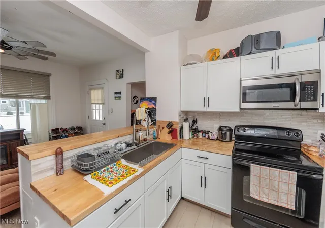 Photo 3 of Sale Pending at 21082 Westwood Dr, Strongsville, OH 44149 | MLS# 5177799 | Listing updated on 2026-07-27