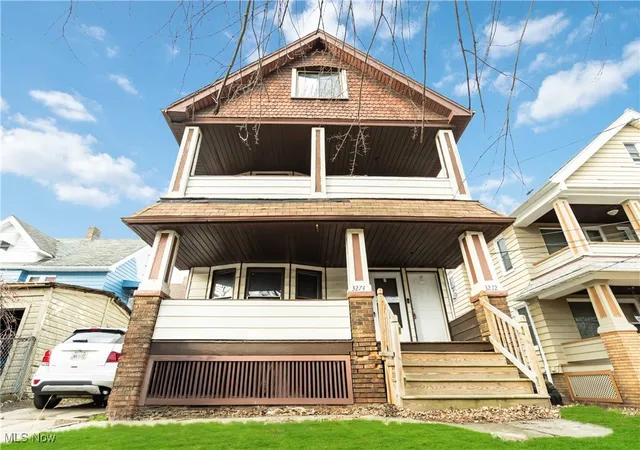 Homes for sale in Cleveland, OH | 3272 W 88th St, Cleveland, OH 44102 | MLS# 5173325