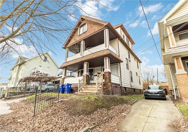Homes for sale in Cleveland, OH | 3272 W 88th St, Cleveland, OH 44102 | MLS# 5173325