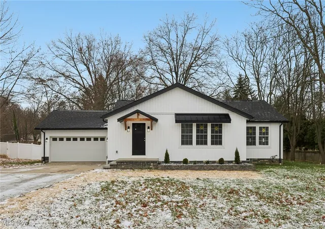 Homes for sale in Stow, OH | 3943 Darrow Rd, Stow, OH 44224 | MLS# 5178205