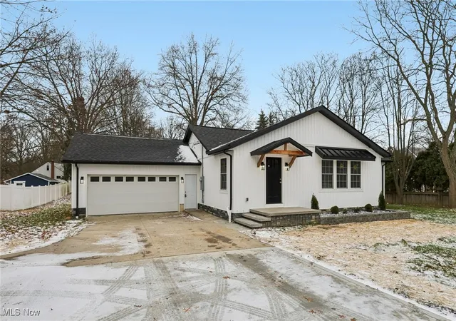 Homes for sale in Stow, OH | 3943 Darrow Rd, Stow, OH 44224 | MLS# 5178205