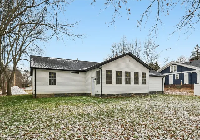 3rd image of 3943 Darrow Rd, Stow, OH 44224 | MLS# 5178205