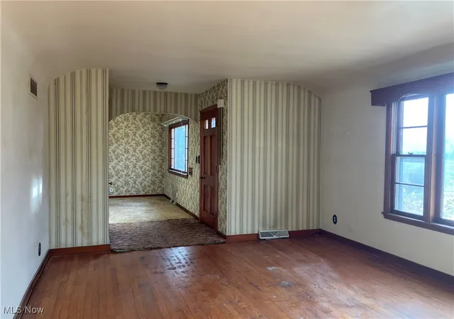 2nd image of 4234 Lake Rd, Youngstown, OH 44511 | MLS# 5178631