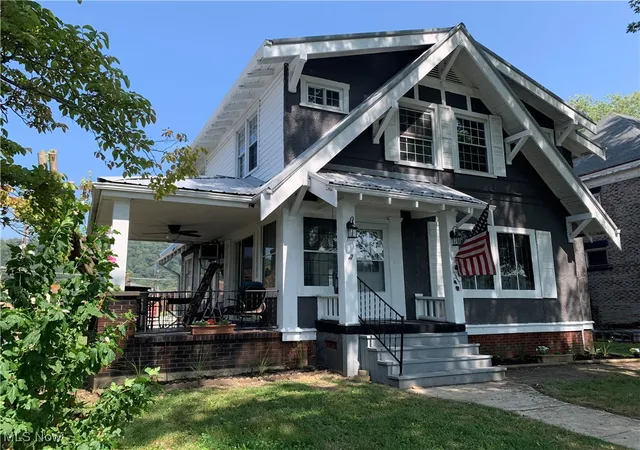 Homes for sale in Wellsville, OH | 909 Riverside Ave, Wellsville, OH 43968 | MLS# 5178649