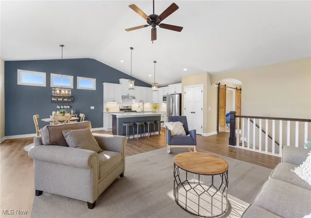 3rd image of 510 Meadow Cir Sw, Hartville, OH 44632 | MLS# 5178685