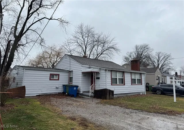 Photo 2 of Single family home for sale at 1222 E 360th Street, Eastlake, OH 44095 | MLS# 5178775 | Listing updated on 2026-08-22
