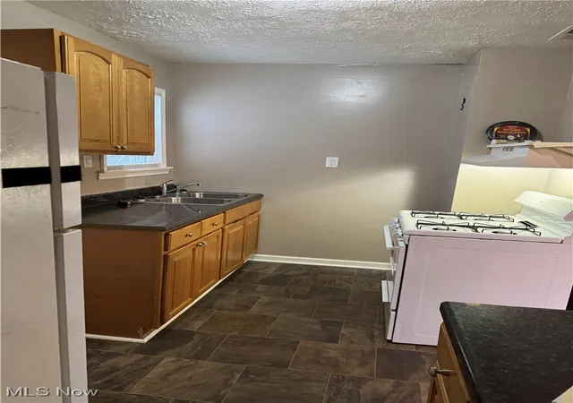 Photo 3 of Single family home for sale at 1222 E 360th Street, Eastlake, OH 44095 | MLS# 5178775 | Listing updated on 2026-08-22