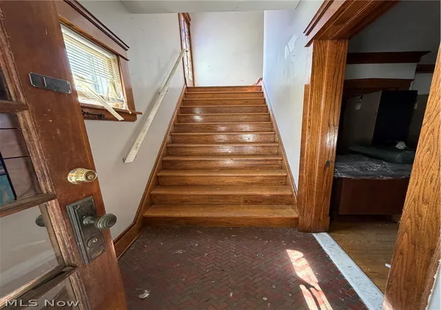 Photo 4 of Single family home for sale at 15313 Lake Shore Blvd, Cleveland, OH 44110 | MLS# 5179252 | Listing updated on 2026-08-24