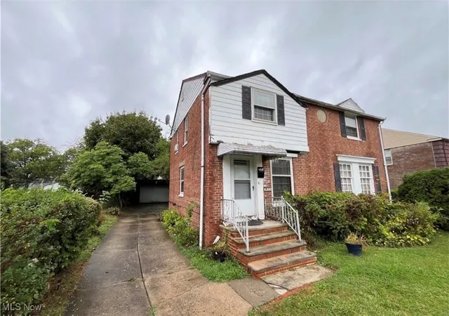 3rd image of 3420 Westbury Rd, Cleveland, OH 44120 | MLS# 5179306