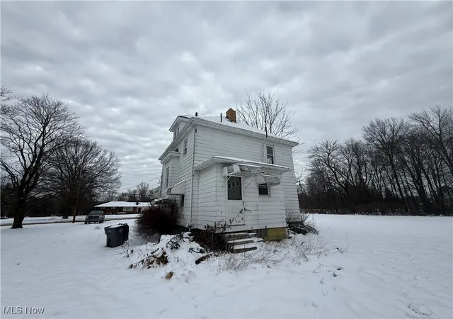 Homes for sale in Youngstown, OH | 2849 Mcguffey Rd, Youngstown, OH 44505 | MLS# 5178408